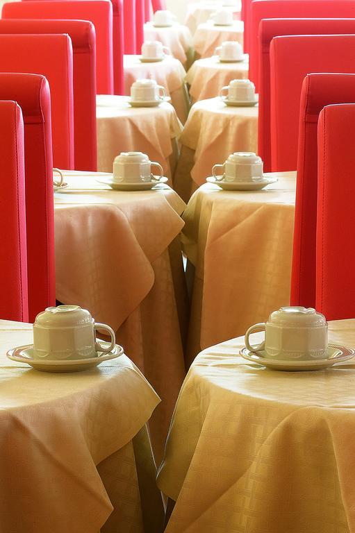 Hotel Capri Bardolino 3S エクステリア 写真