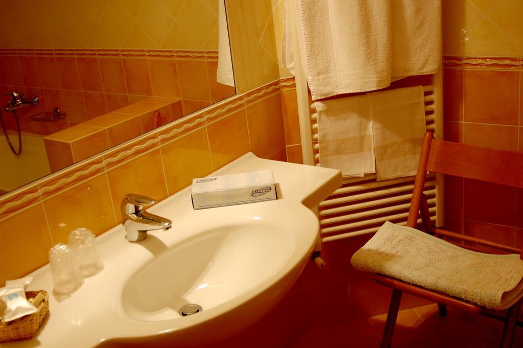 Hotel Capri Bardolino 3S 部屋 写真