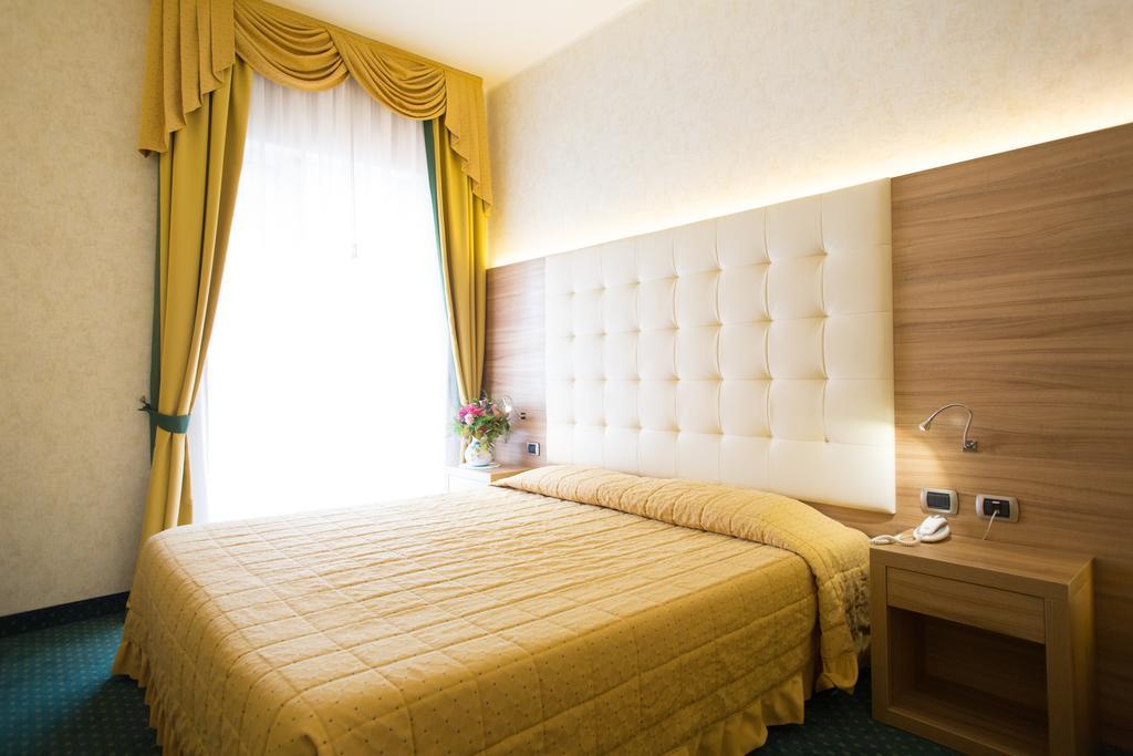 Hotel Capri Bardolino 3S 部屋 写真