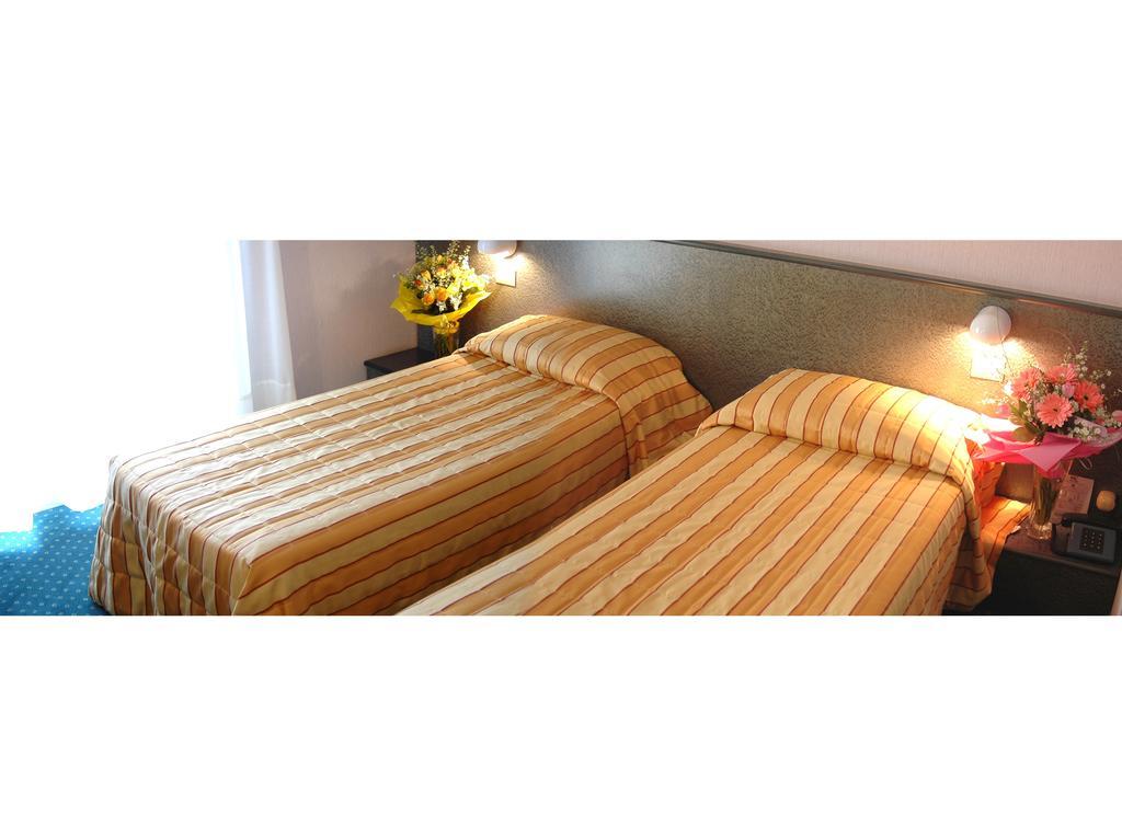 Hotel Capri Bardolino 3S 部屋 写真