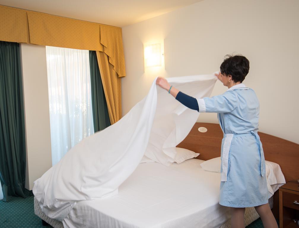 Hotel Capri Bardolino 3S エクステリア 写真