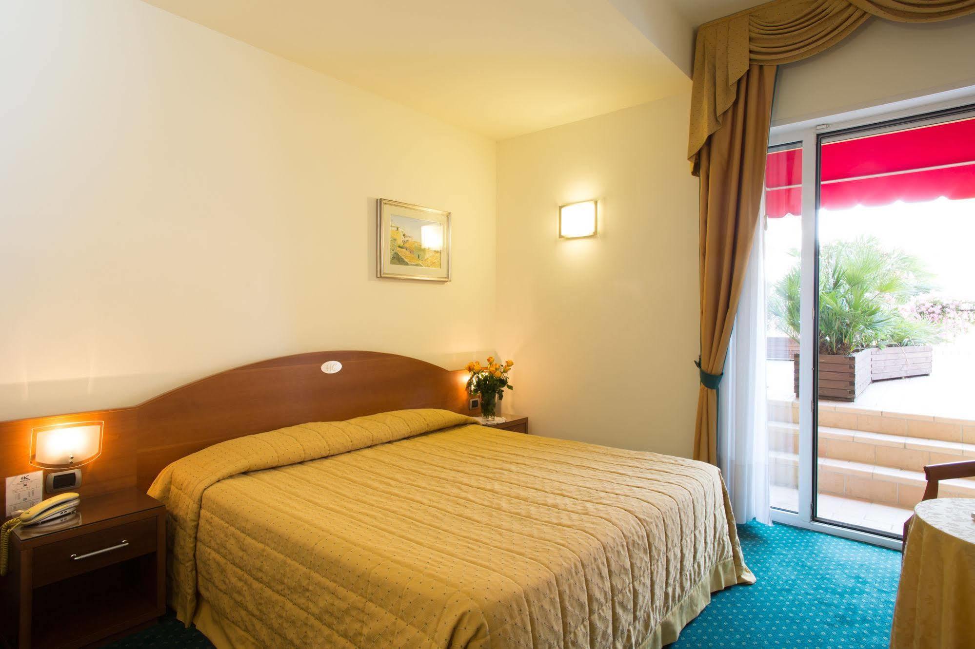 Hotel Capri Bardolino 3S エクステリア 写真