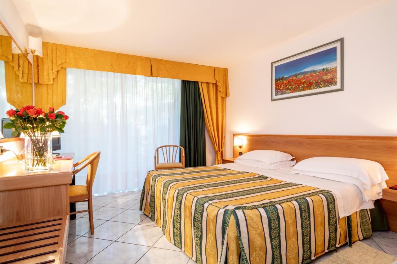 Hotel Capri Bardolino 3S エクステリア 写真