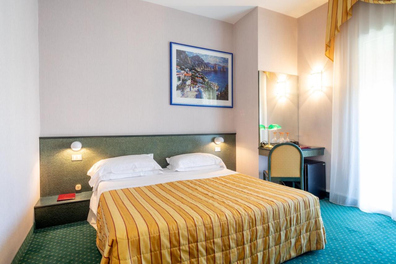 Hotel Capri Bardolino 3S エクステリア 写真